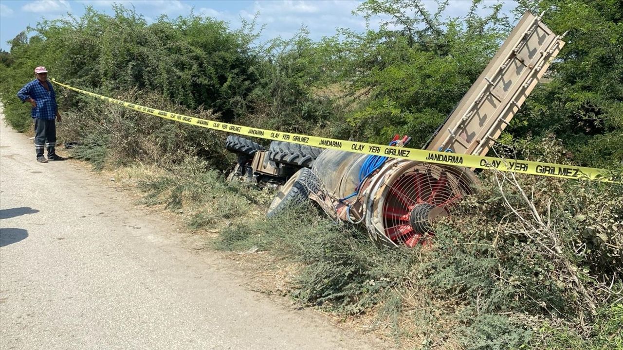 Yumurtalık'ta Traktör Devrildi: 1 Ölü, 1 Yaralı