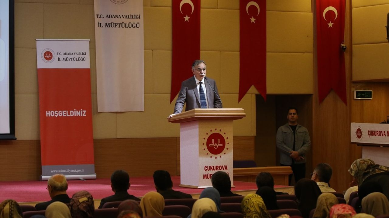 Adana'da 'Peygamberimiz ve Şahsiyet İnşası' Konferansı Gerçekleştirildi