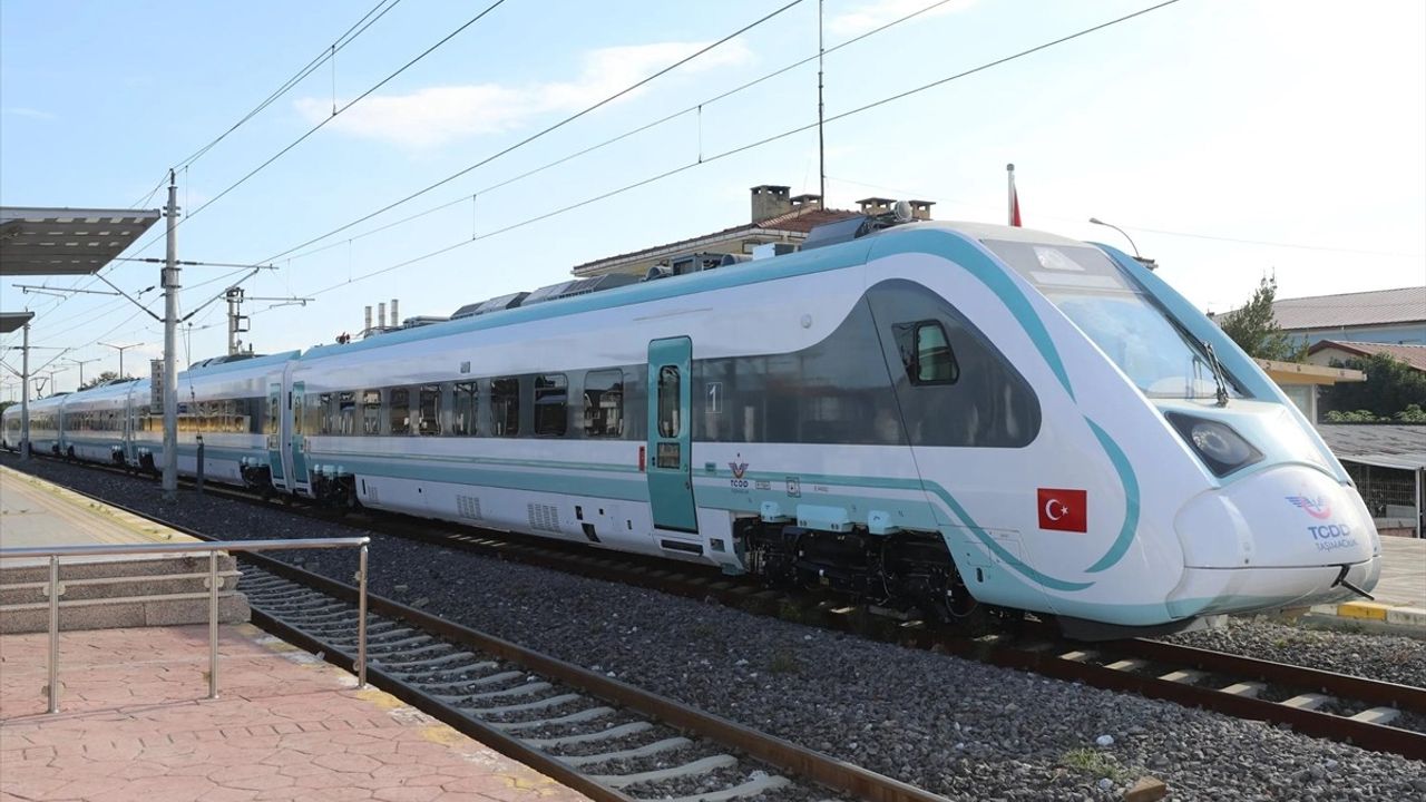 Adapazarı-Gebze Bölgesel Treni 2,5 Milyondan Fazla Yolcu Taşıdı