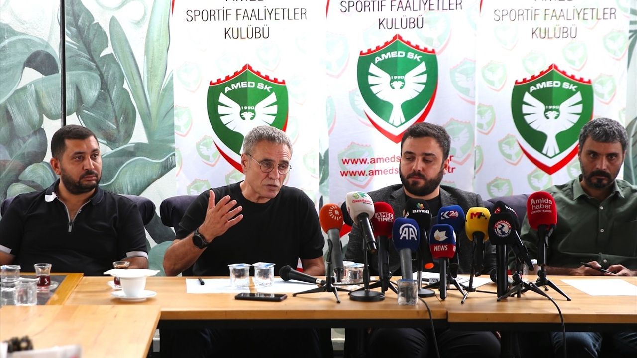 Amed Sportif Faaliyetler'de Teknik Direktör Ersun Yanal'dan Önemli Açıklamalar