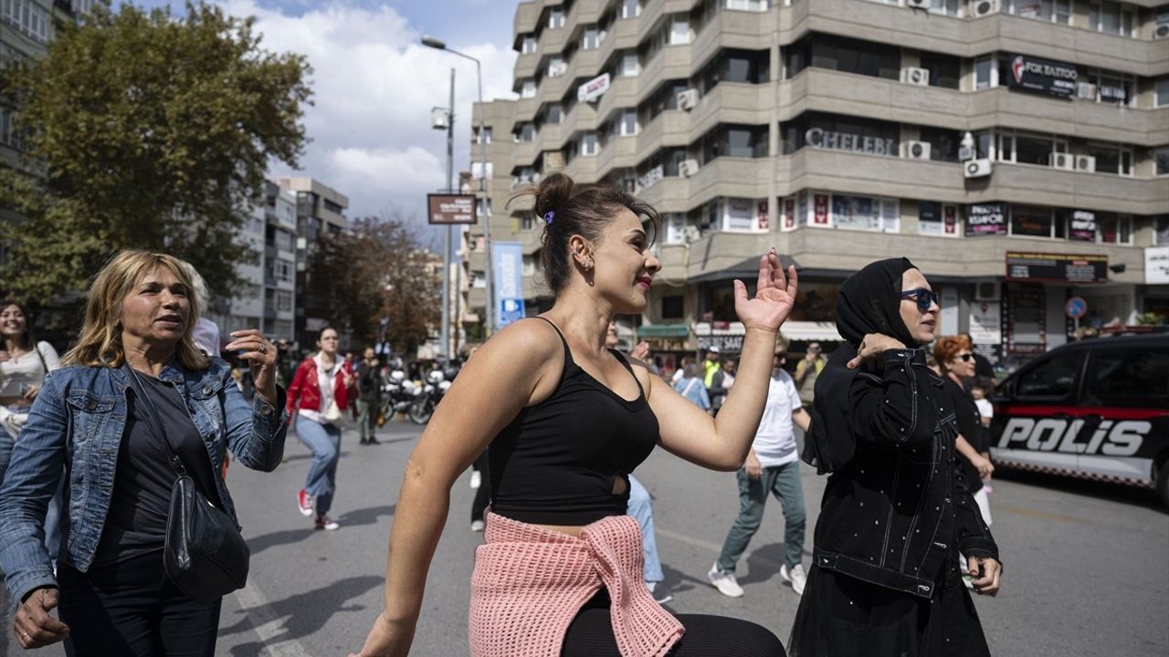 Ankara'da 'Otomobilsiz Pazar Günü' Etkinliği Gerçekleşti