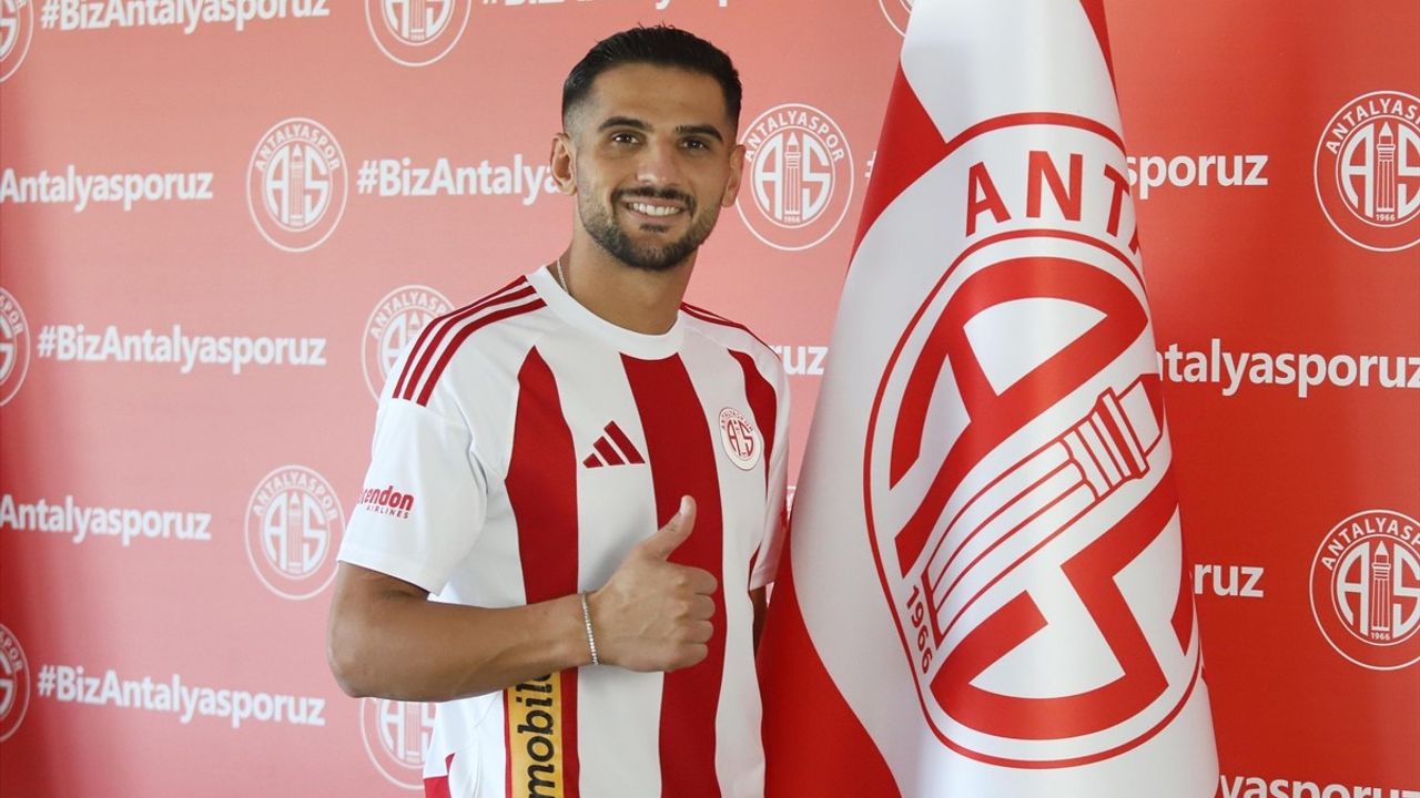 Antalyaspor'da Yeni Transferler: Oleksandr Petrusenko ve Abdurrahim Dursun İmzaları Attı