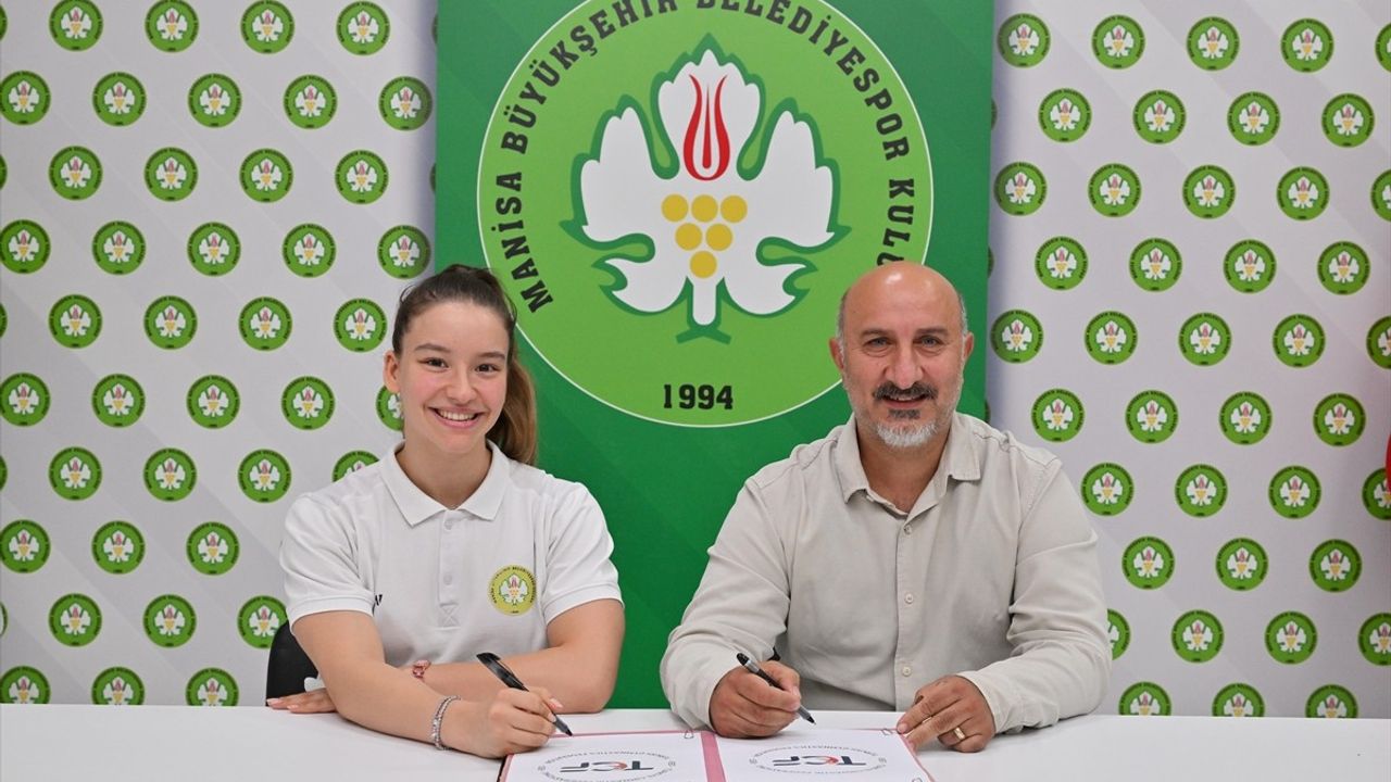 Ayşe Begüm Onbaşı, Manisa Büyükşehir Belediyespor'a Dönüyor