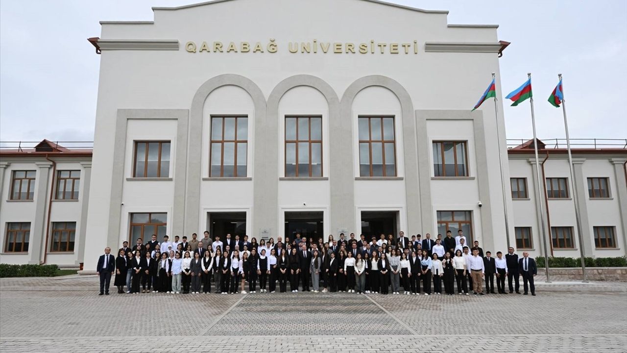 Azerbaycan'da Karabağ Üniversitesi Açıldı