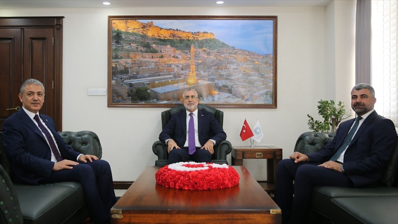 Bakan Işıkhan Mardin Valiliğine Ziyaret Gerçekleştirdi