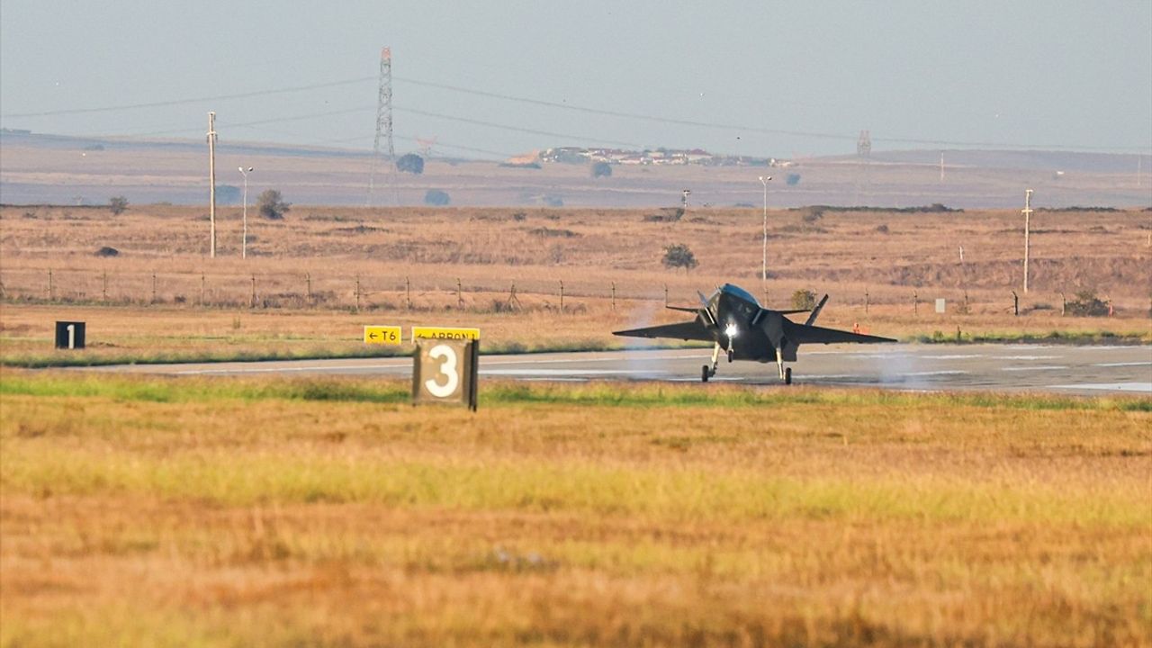 Bayraktar KIZILELMA'nın Üretim Prototipi İlk Uçuş Testini Başarıyla Gerçekleştirdi