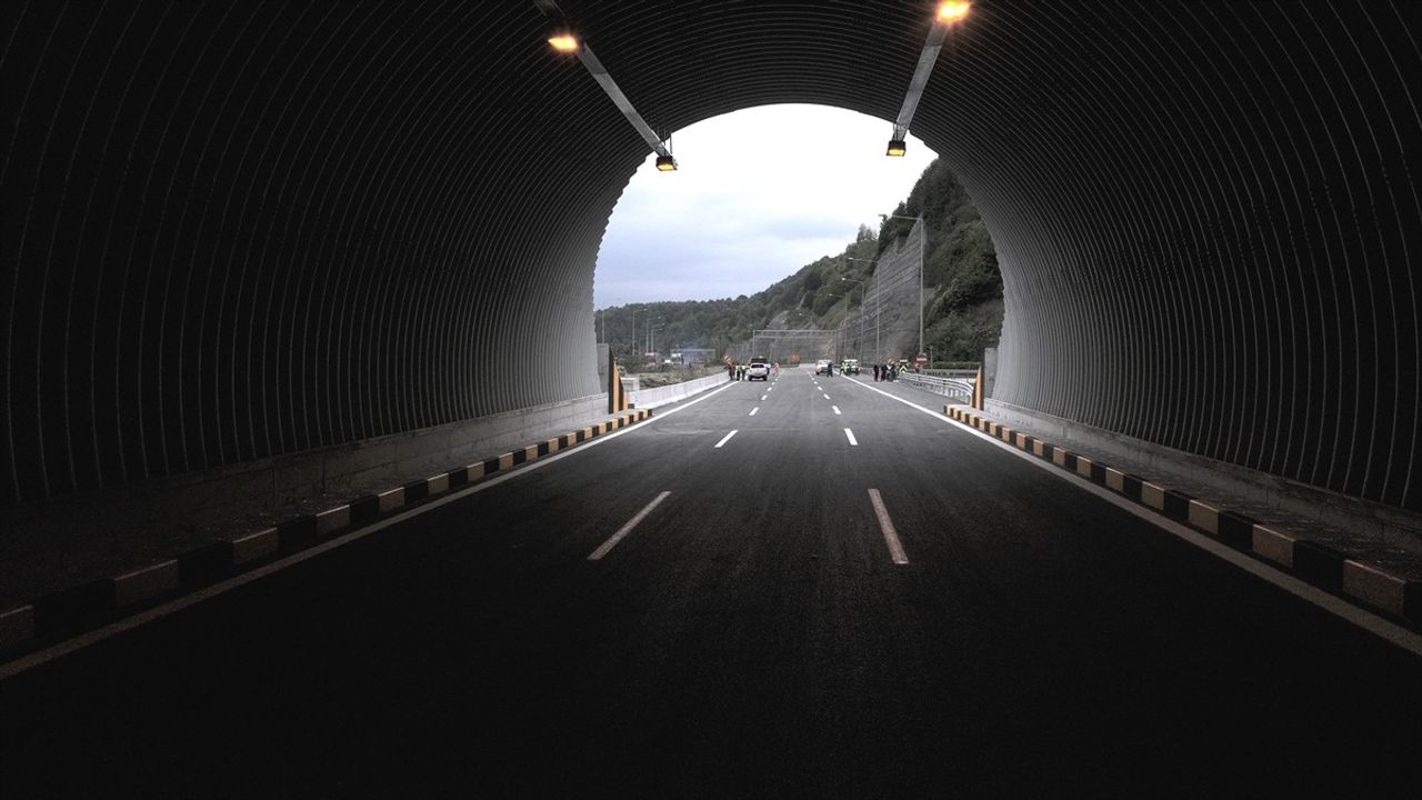 Bolu Dağı Tüneli İstanbul Yolu 38 Gün Aradan Sonra Tekrar Ulaşıma Açıldı