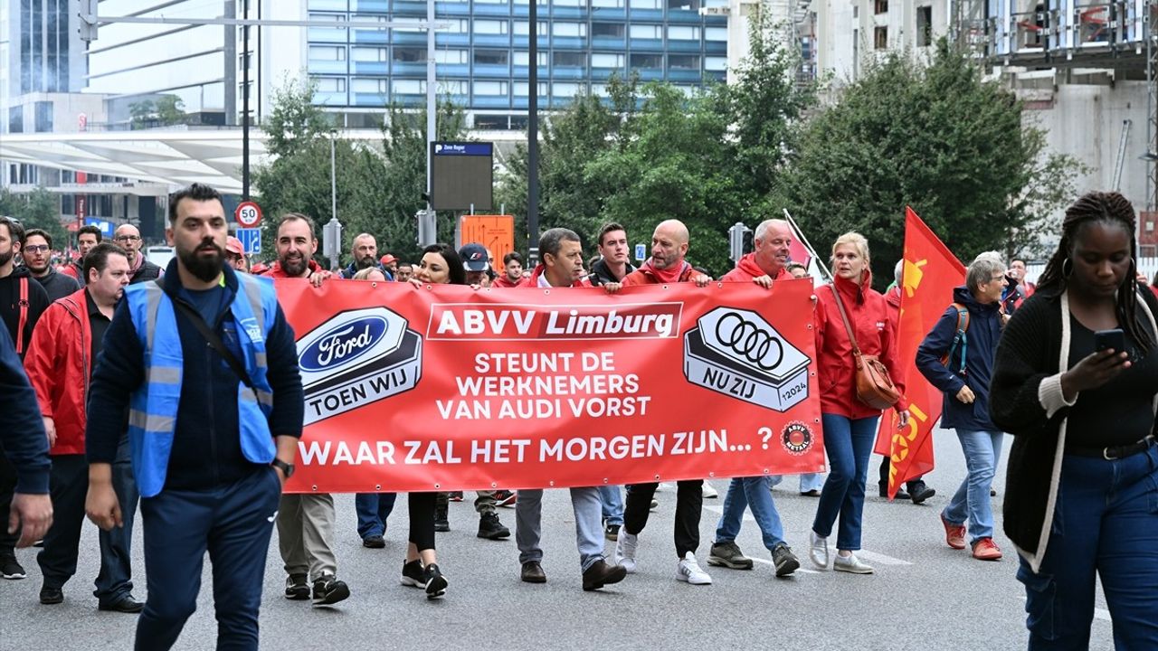 Brüksel'de Audi İşçileri İçin Dayanışma Gösterisi Düzenlendi