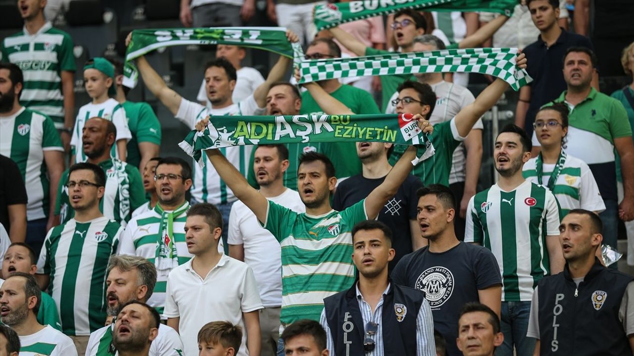 Bursaspor'dan Rekor Taraftar Desteği: 41 Bin 300 İzleyici