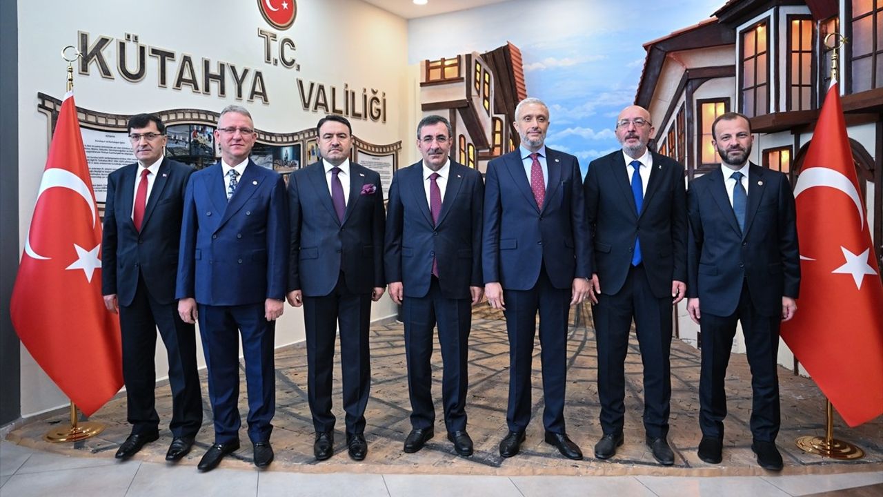 Cevdet Yılmaz Kütahya'da AK Parti'nin Değişim Vizyonunu Duyurdu