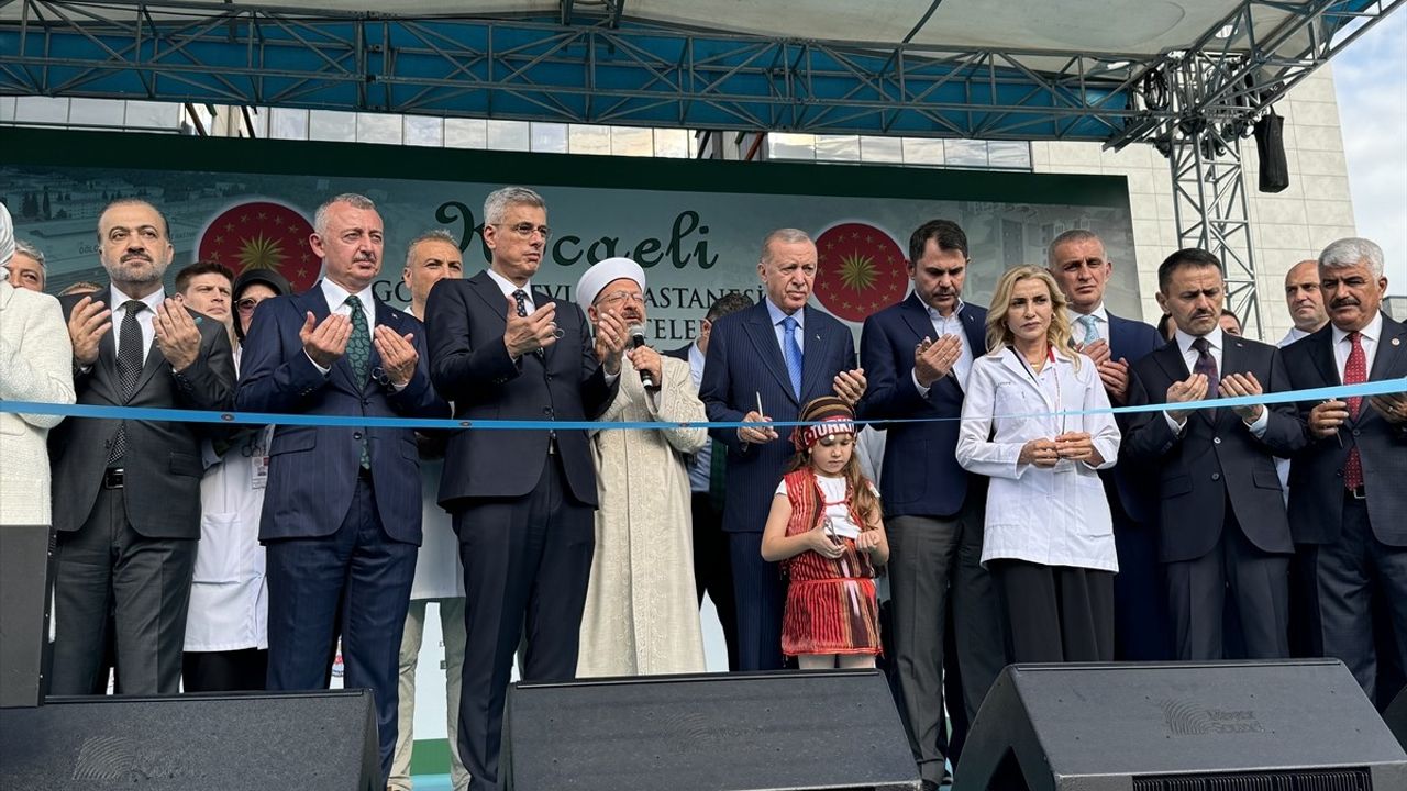 Cumhurbaşkanı Erdoğan, Kocaeli'nde Yatırımları ve Deprem Hazırlığını Vurguladı