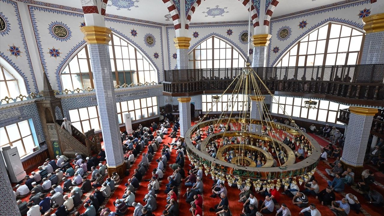 Diyanet Başkanı Erbaş Kırşehir'de Cuma Hutbesi Verdi