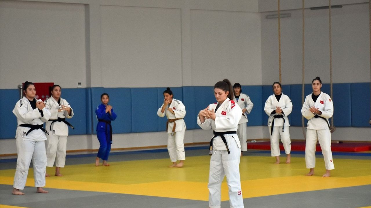 Dünya Judo Gençler Şampiyonası Öncesi Kadın Milli Takım Hazırlıkları