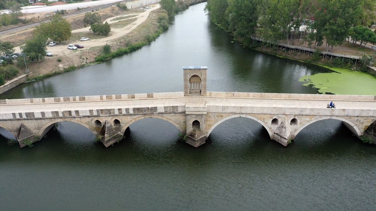 Edirne'deki Tunca Nehri Debisi Düşüyor