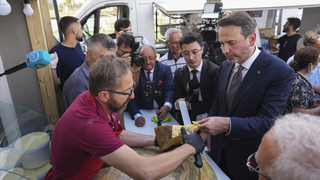 Enerji Bakanı Bayraktar'dan Kars-Ardahan-Iğdır Tanıtım Günleri'nde Açıklamalar