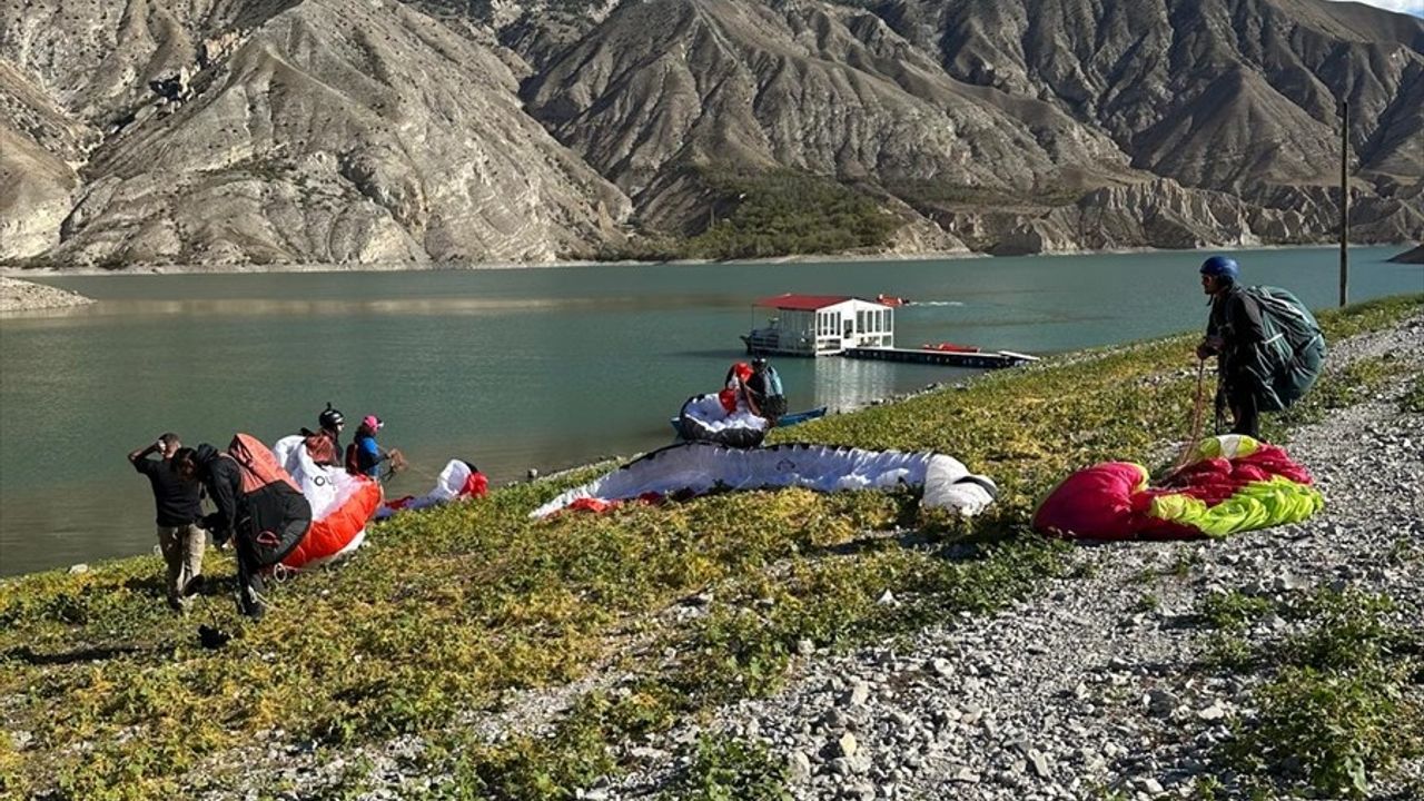 Erzurum'da Hava Sporları Festivali Hızla Başladı