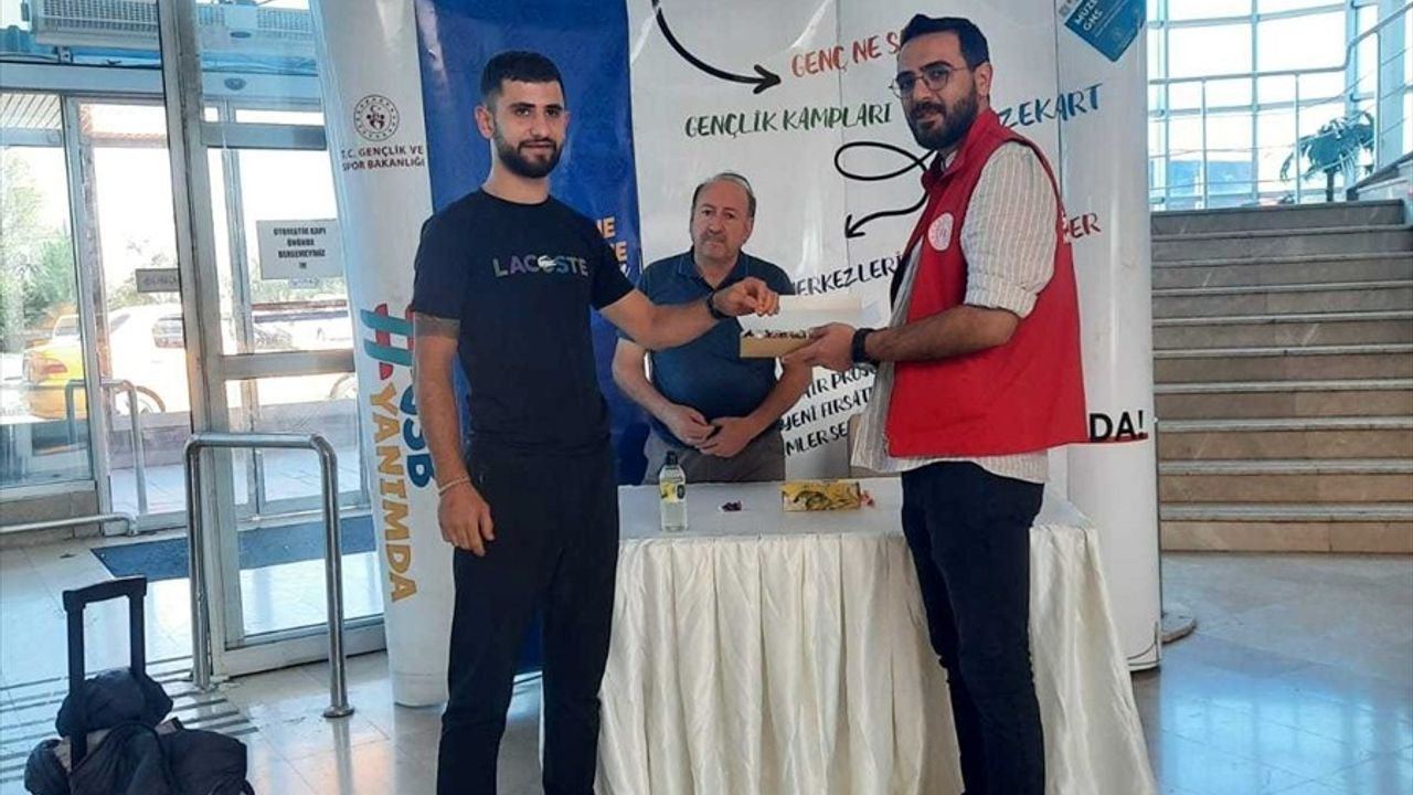 Erzurum'da Yeni Üniversite Öğrencilerine Hoş Geldin Karşılaması