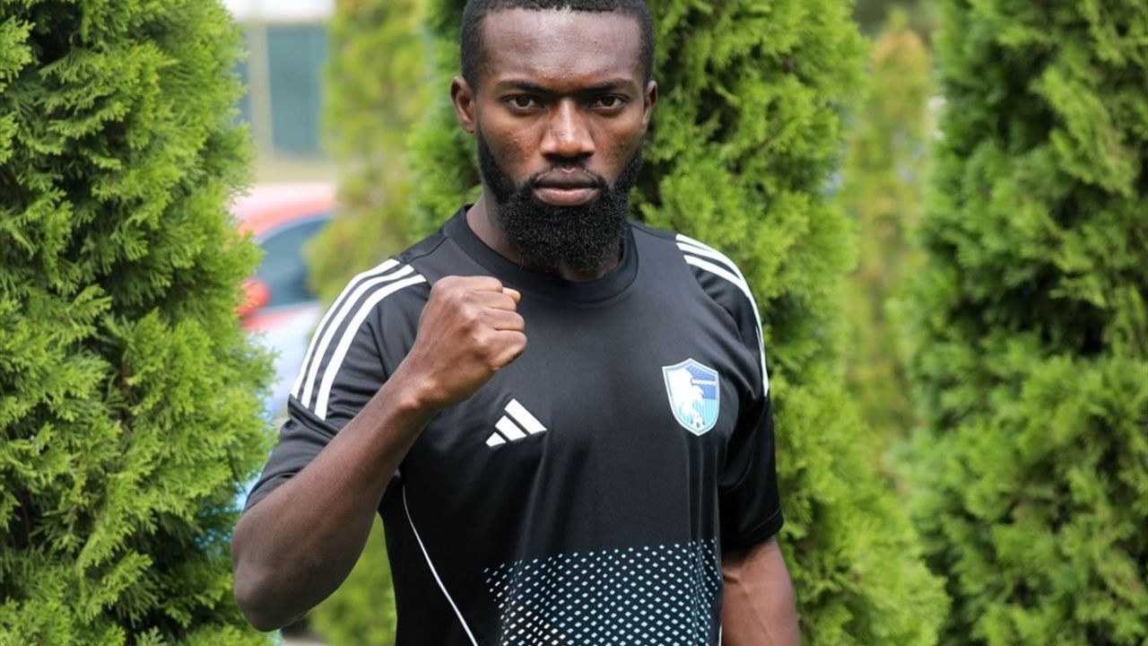 Erzurumspor FK, Nijeryalı Futbolcu Okechukwu Azubuike'yi Kadrosuna Dahil Etti