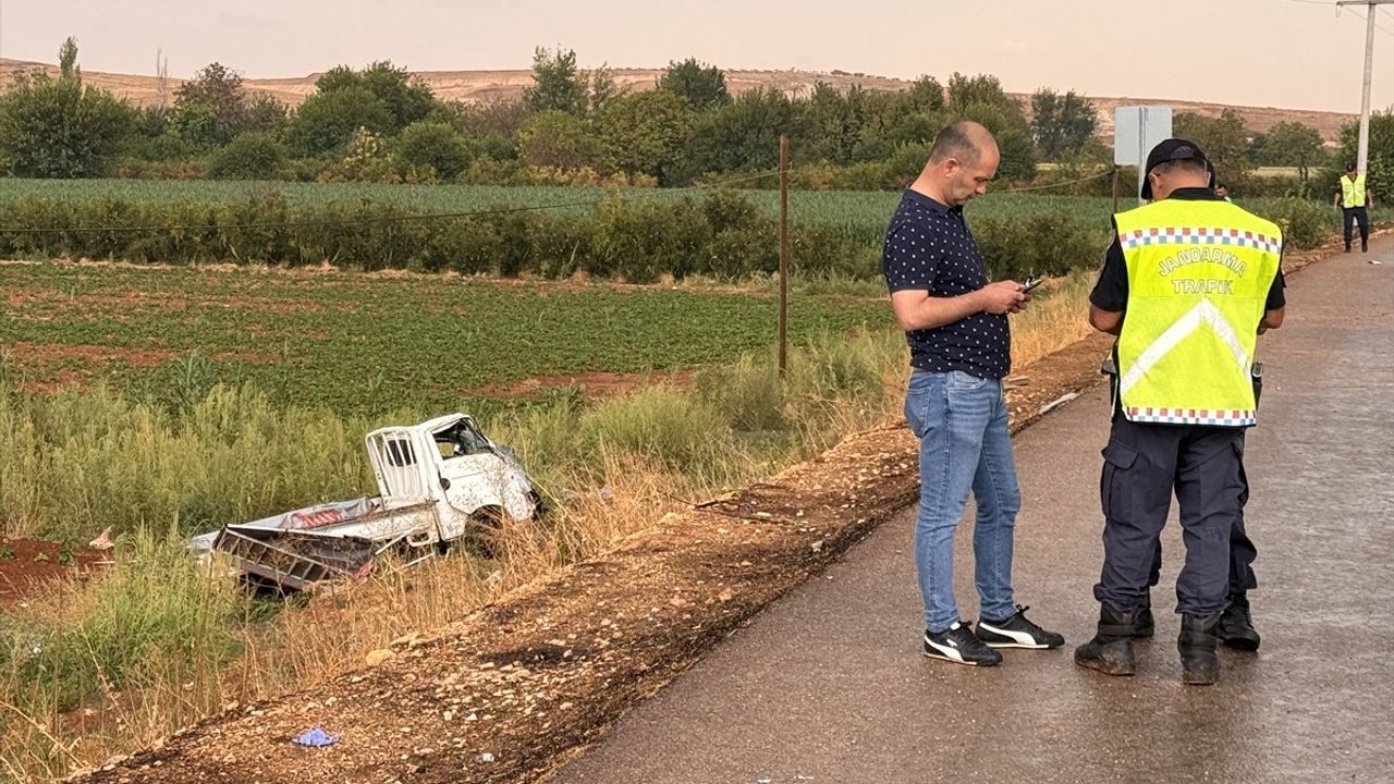 Gaziantep'te Tarım İşçilerini Taşıyan Pikap Devrildi: 1 Ölü, 22 Yaralı