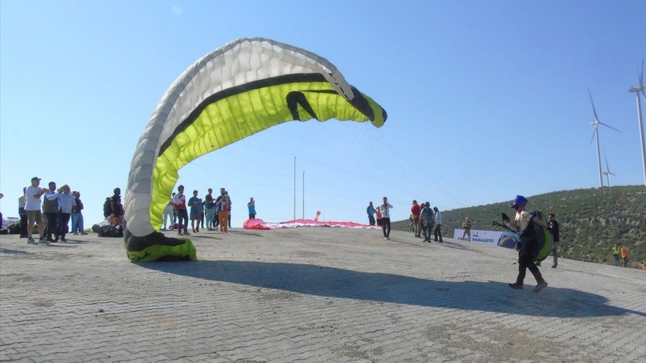 Gaziantep'te Yamaç Paraşütü Festivali Heyecanla Başladı