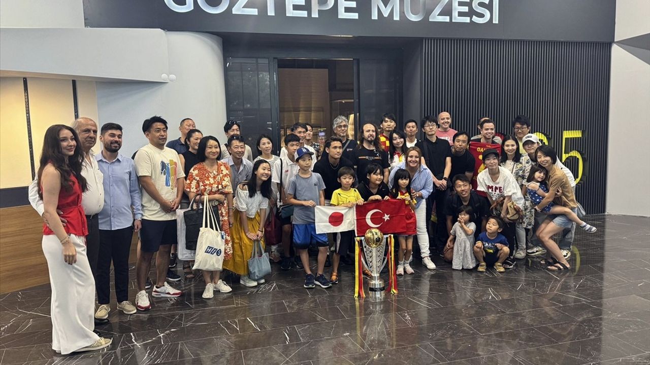 Göztepe'nin Starı Kuryu Matsuki, İzmir'deki Japonlarla Buluştu