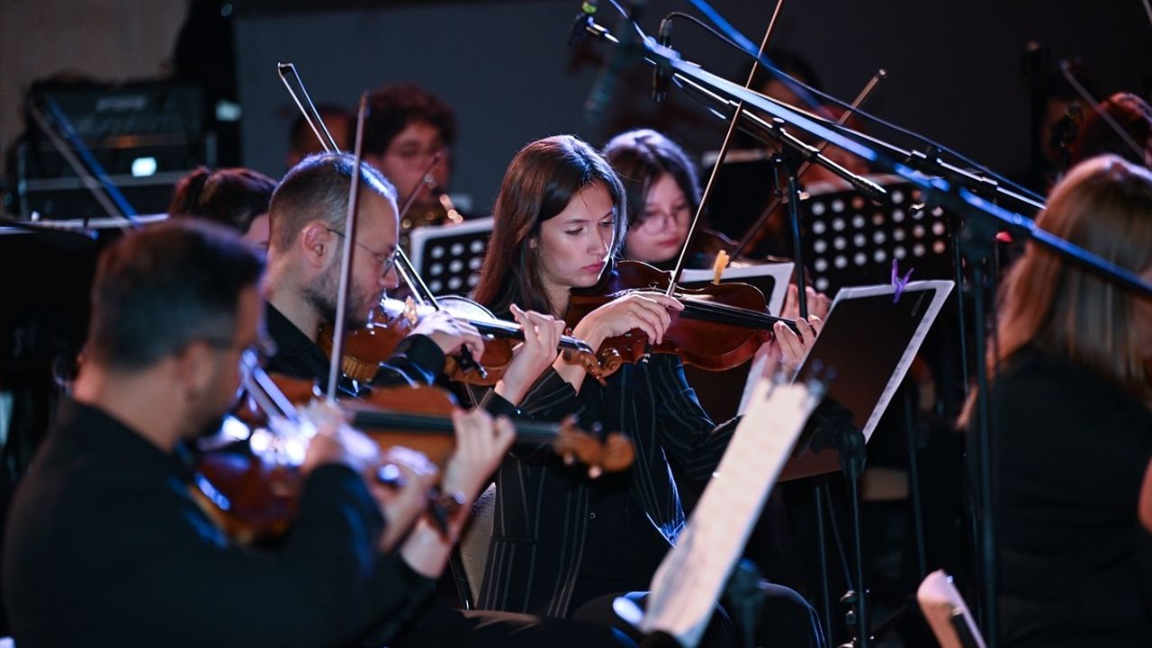 Hacettepe Üniversitesi Senfoni Orkestrası İlk Konserini Yeni Öğrencilere Sunuyor