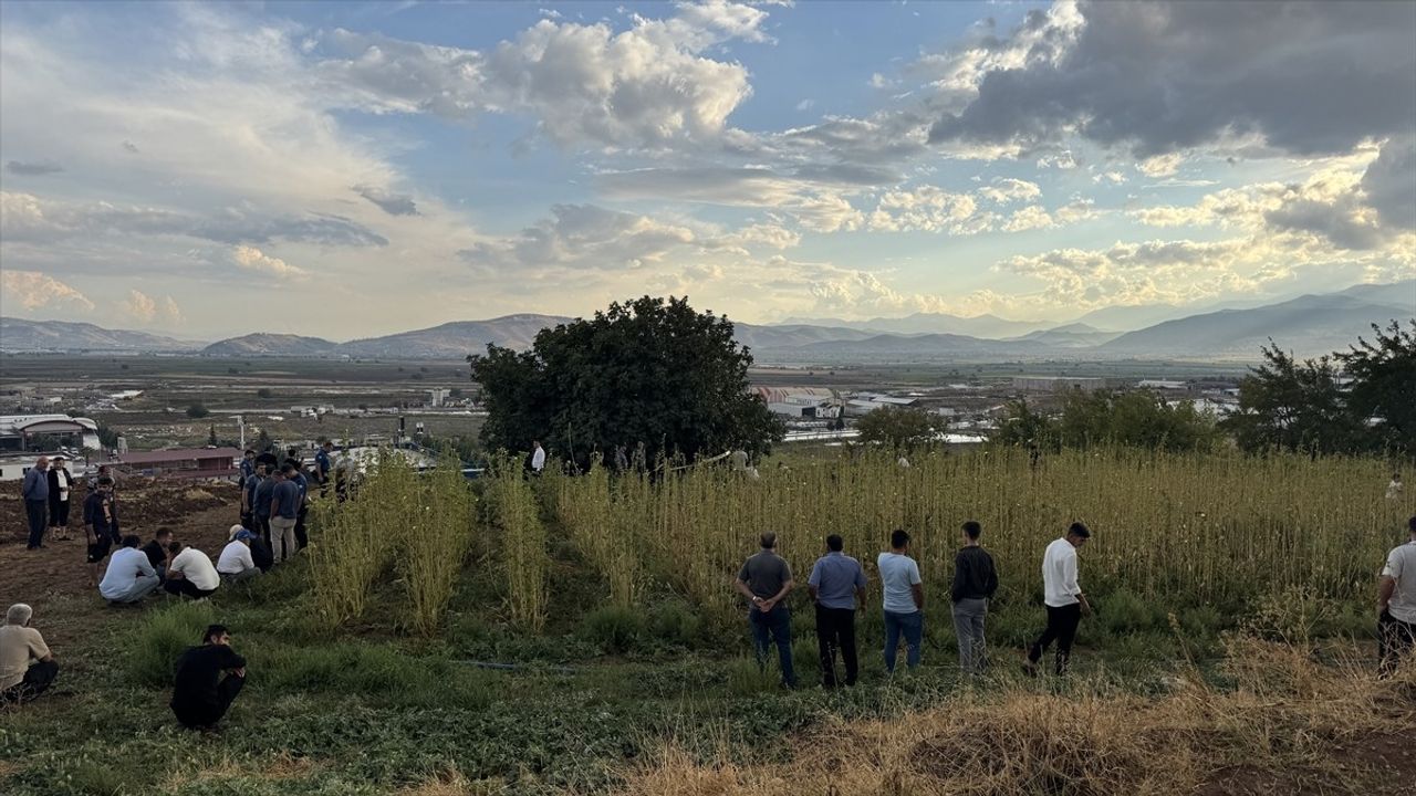 Kahramanmaraş'ta Yıldırım Çobanı Hayatından Etti