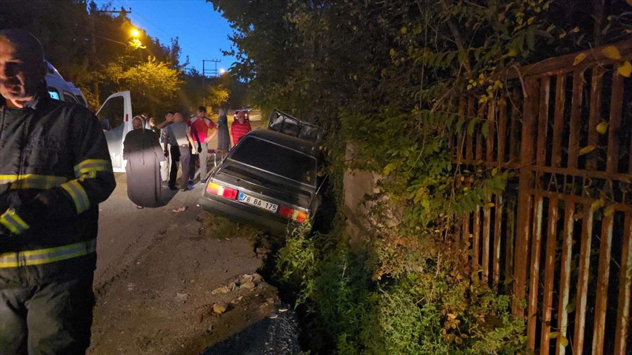 Karabük'te İki Ayrı Trafik Kazasında Üç Kişi Yaralandı