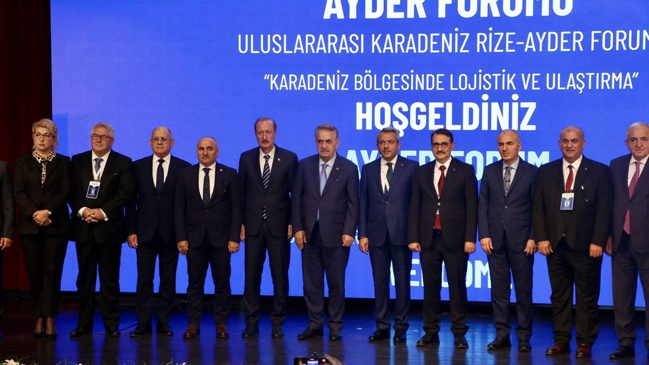 Karadeniz Bölgemi Ulaştırma ve Ticaretin Yeni Merkezine Dönüştürüyor