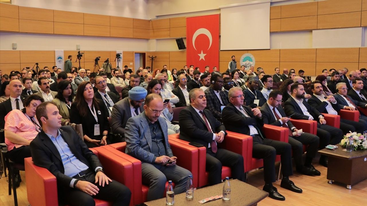 Kayseri'de Temiz Enerjili Araçlar İçin Uluslararası Konferans