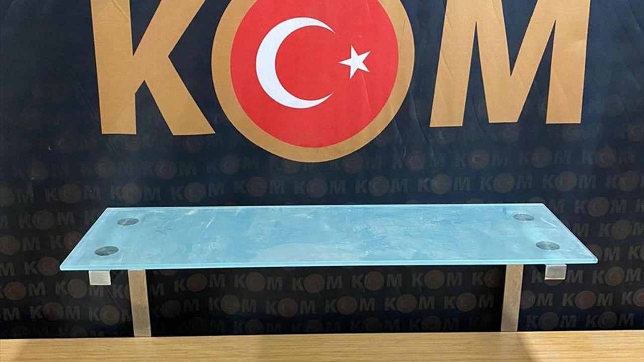 Manisa'da Dev Kaçak Tütün Operasyonu: 3 Ton 120 Kilogram Ele Geçirildi