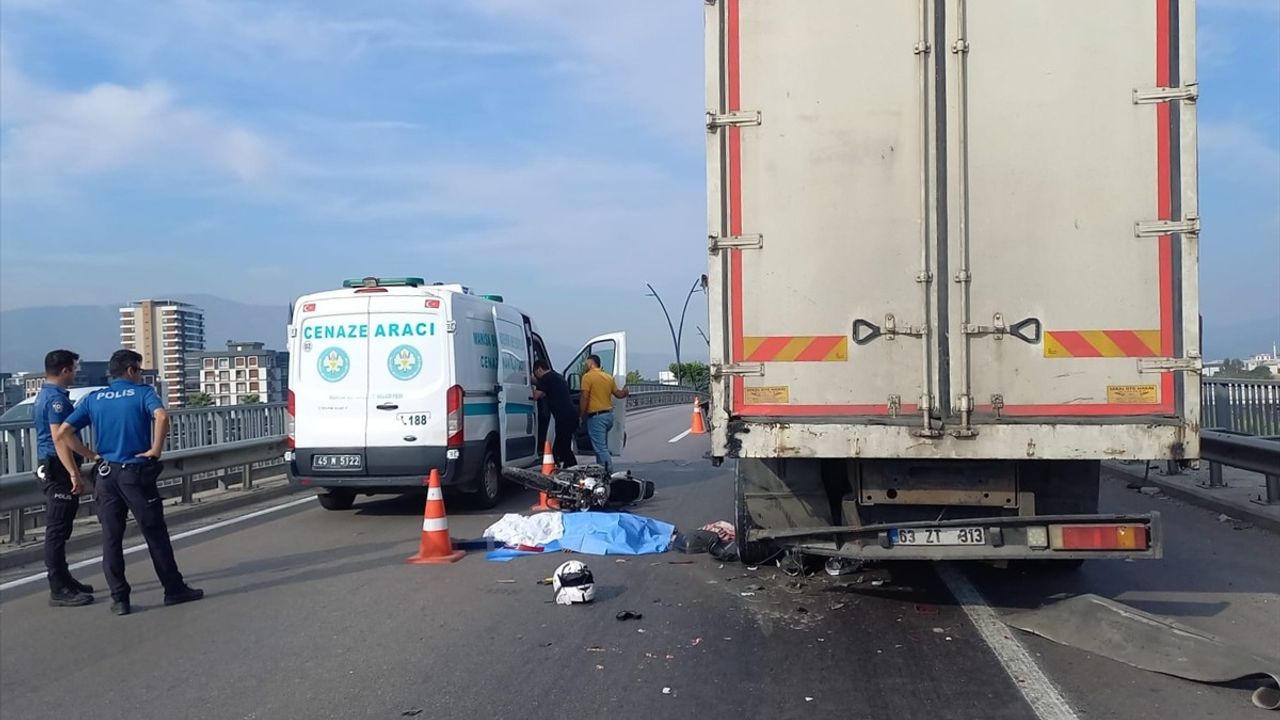 Manisa'da Motosiklet Kazası: Sürücü Hayatını Kaybetti