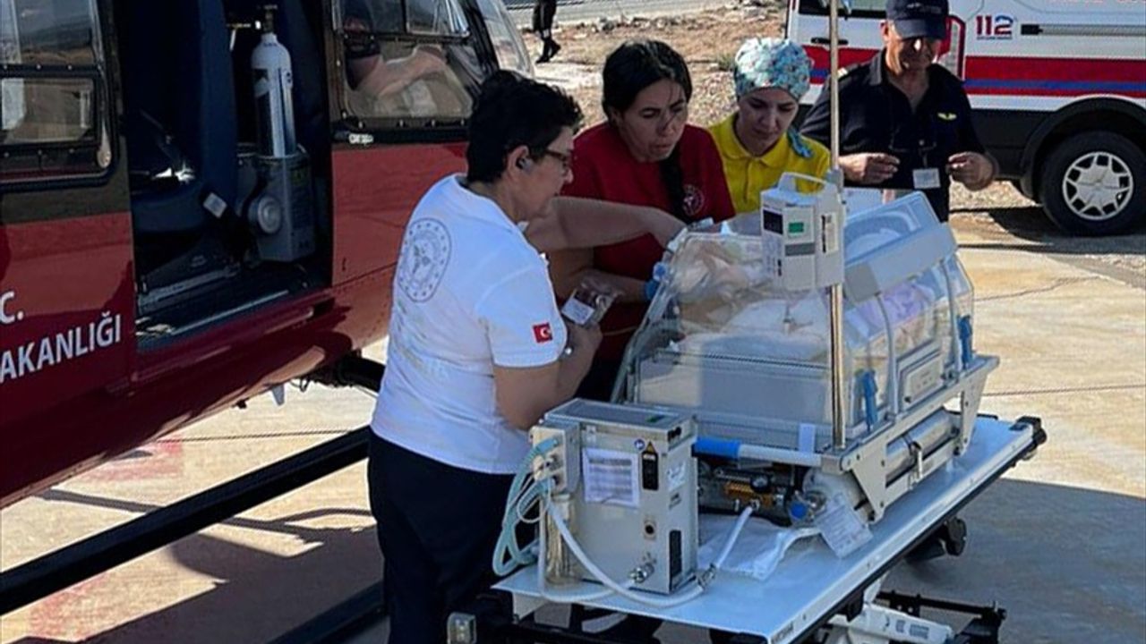 Muğla'da Ambulans Helikopterle Acil Bebek Seferi