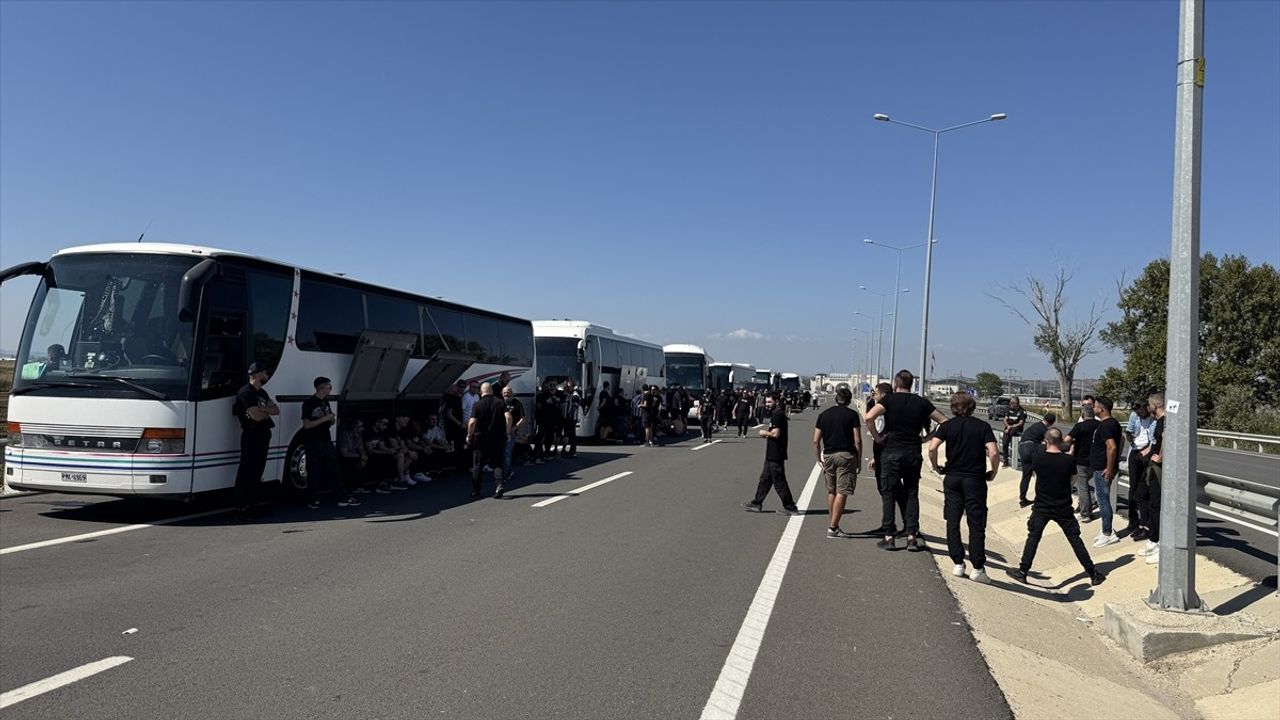 PAOK Taraftarları Galatasaray Maçına Hazırlanıyor