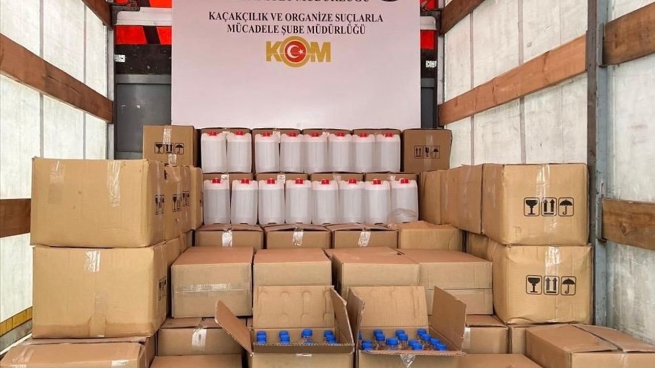 Samsun'da Kaçak Etil Alkol Operasyonu: 2 Ton Ele Geçirildi