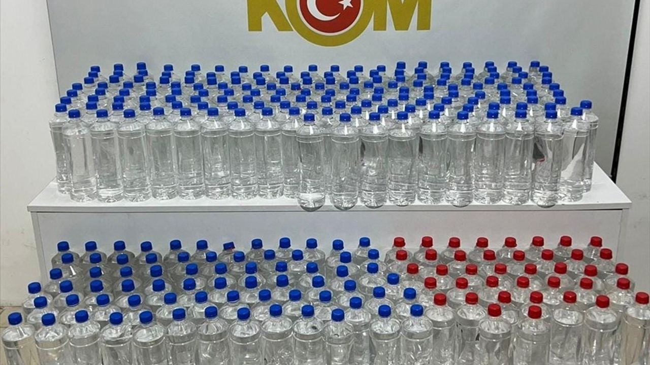 Samsun'da Kaçak Etil Alkol Operasyonu: 320 Litre Ele Geçirildi