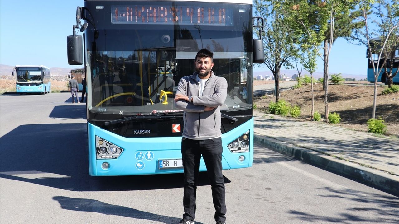 Sivas'ta Bir Yolcunun Hayatı Kurtarıldı