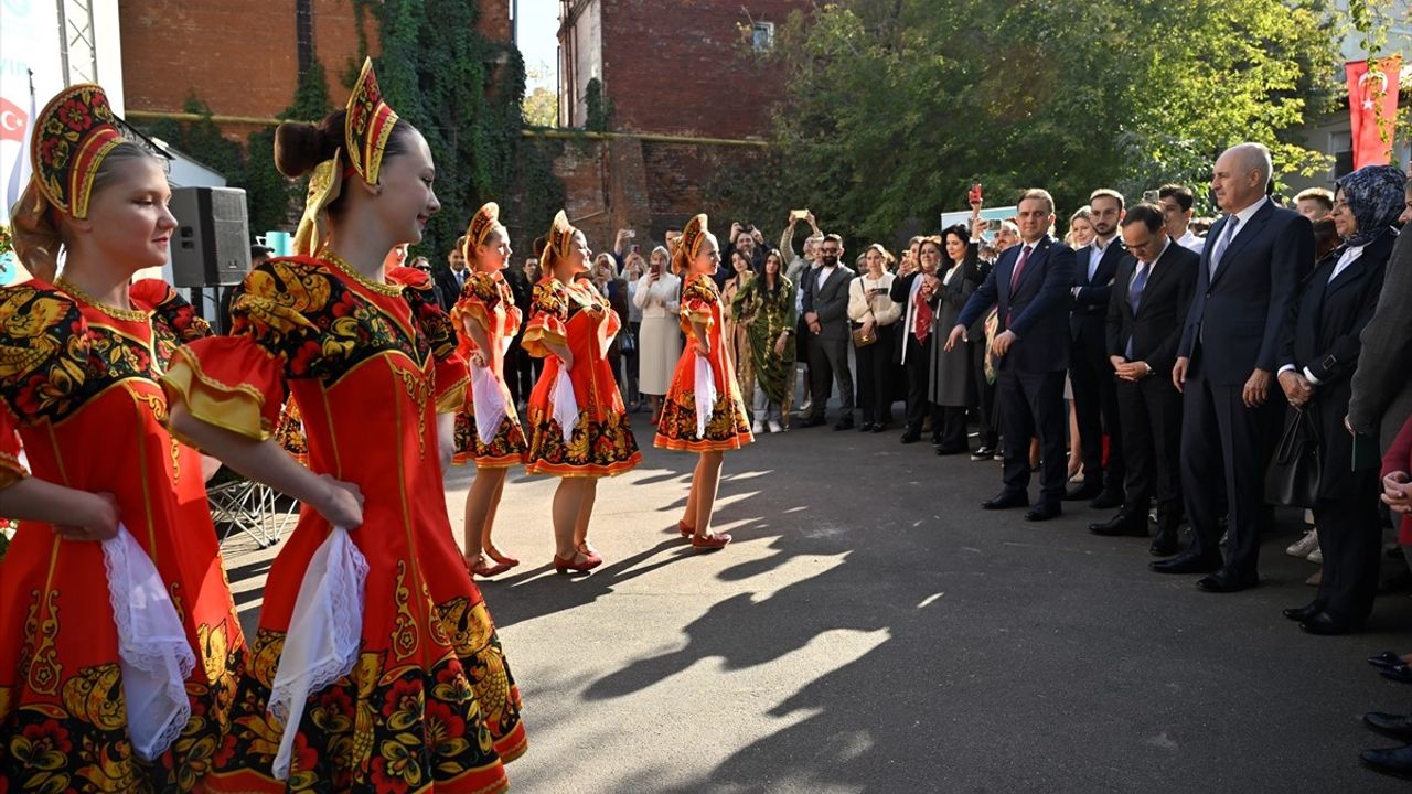 TBMM Başkanı Kurtulmuş'tan Moskova'da Türkçe Diplomasi Vurgusu