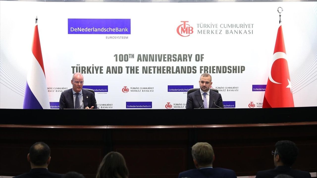 TCMB ve Hollanda Merkez Bankası Başkanları 100. Yıl Etkinliğinde Buluştu