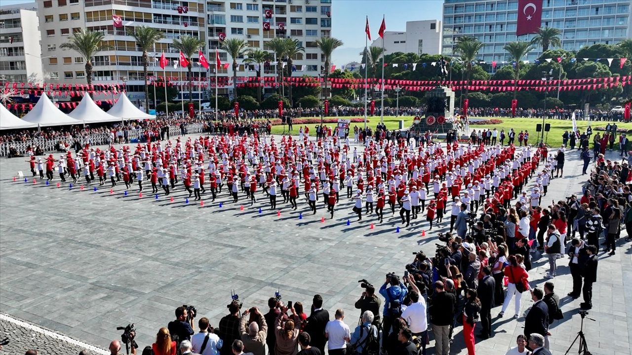 29 Ekim Cumhuriyet Bayramı İzmir ve Çevresinde Coşkuyla Kutlandı