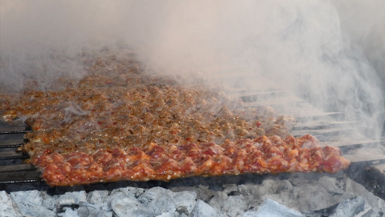 8. Uluslararası Adana Lezzet Festivali'nin Son Günü Coşkuyla Kutlandı