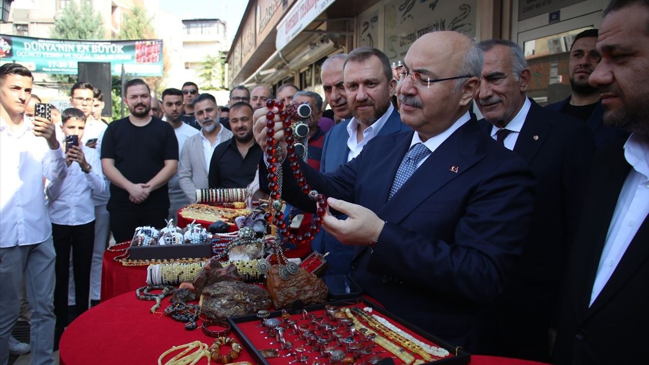 Adana'da 3. Tesbih ve Doğal Taşlar Fuarı Başlıyor