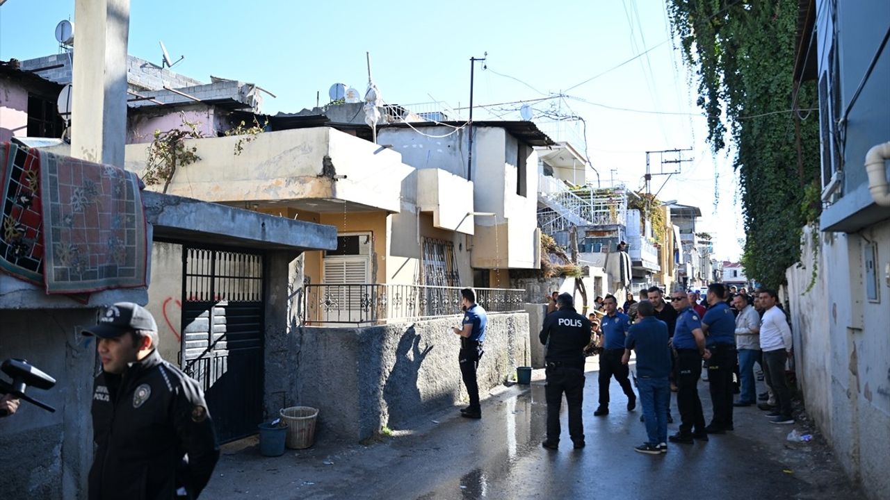 Adana'da Yangın: Annesi Gözaltına Alındı, 3 Çocuk Hayatını Kaybetti