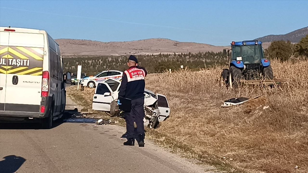 Afyonkarahisar'da Okul Servisi ve Otoyol Kazası: 3 Kayıp