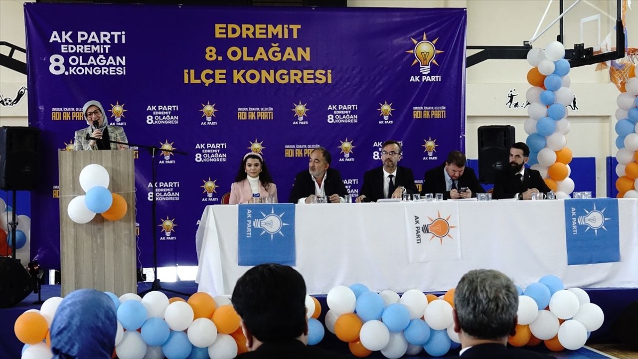 AK Parti Edremit Kongresi'nde Yerli Savunma Vurgusu