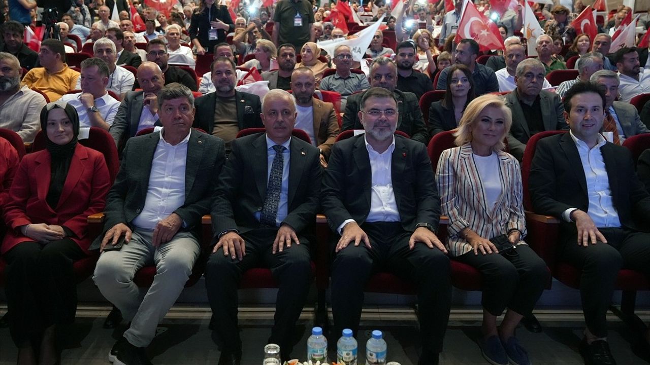 AK Parti Genel Başkan Yardımcısı Dağ'dan Karşıyaka Stadı Üzerine Çağrı