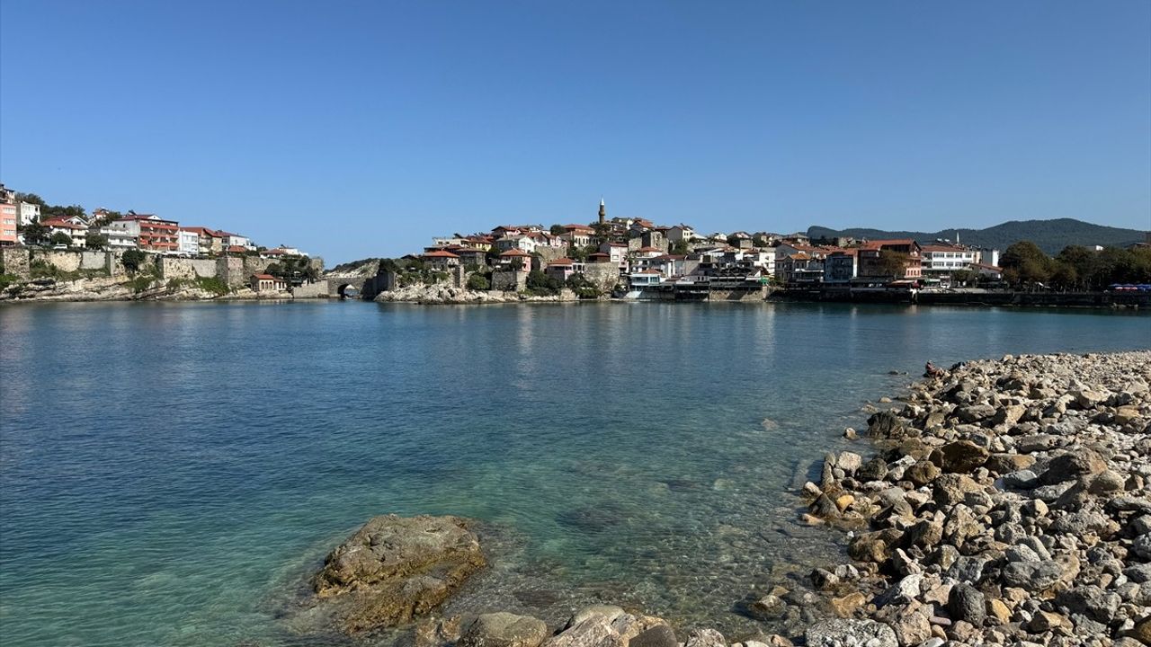 Amasra'da Fırtına Sonrası Yoğun Ziyaretçi Akını