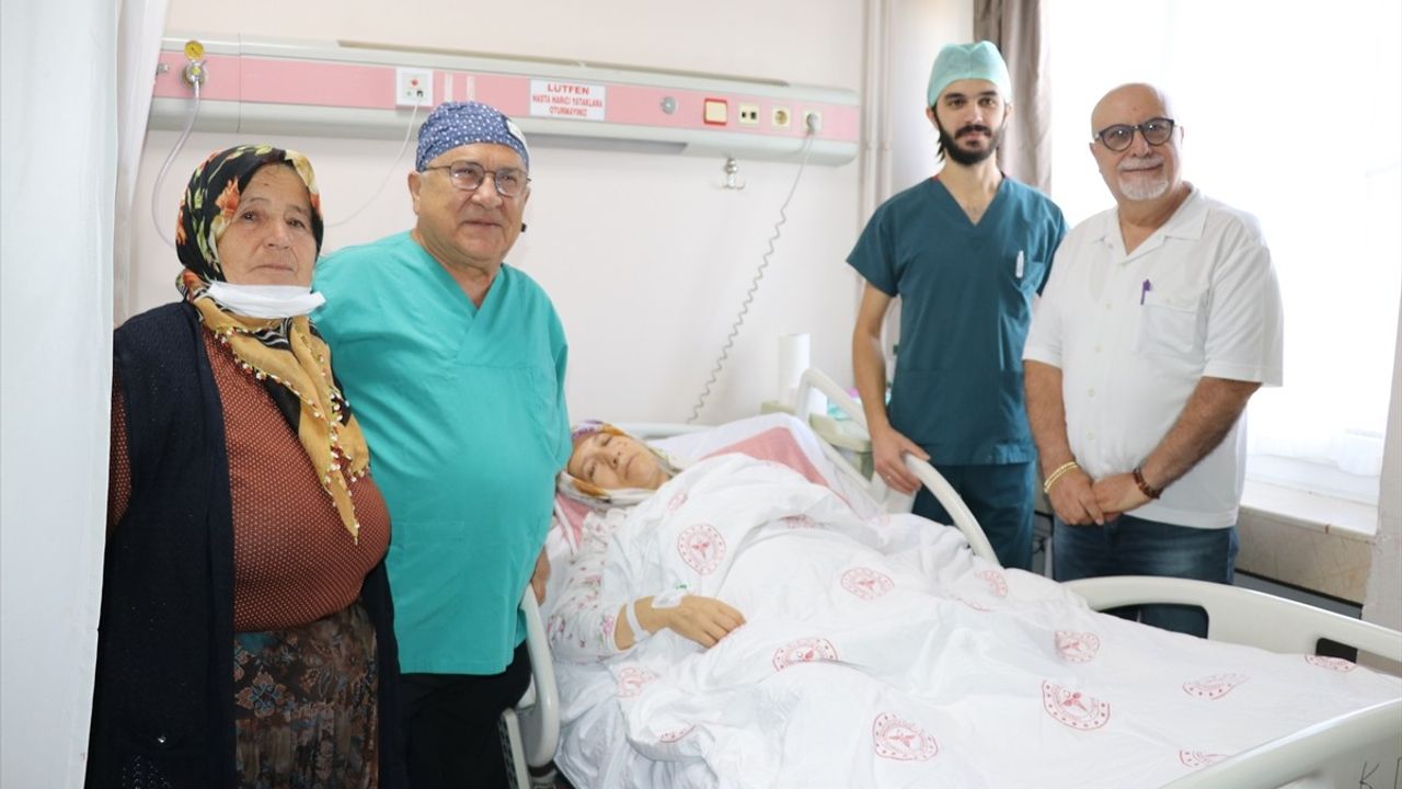 Amasya'da 9 Kiloluk Kitle Ameliyatla Çıkarıldı