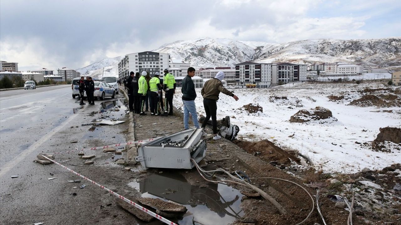 Bitlis'te Otomobil Kazası: Yaya Hayatını Kaybetti