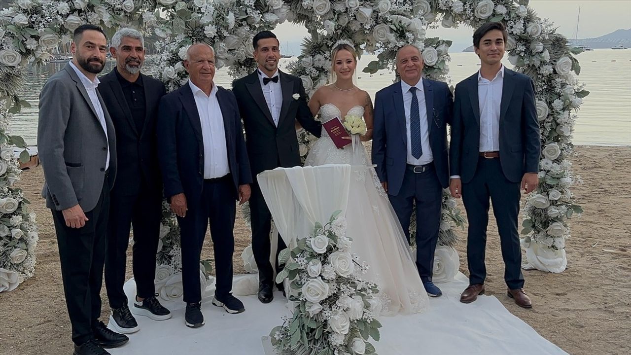 Bodrum FK Oyuncusu Samet Yalçın, Güliz Gener ile Evlendi